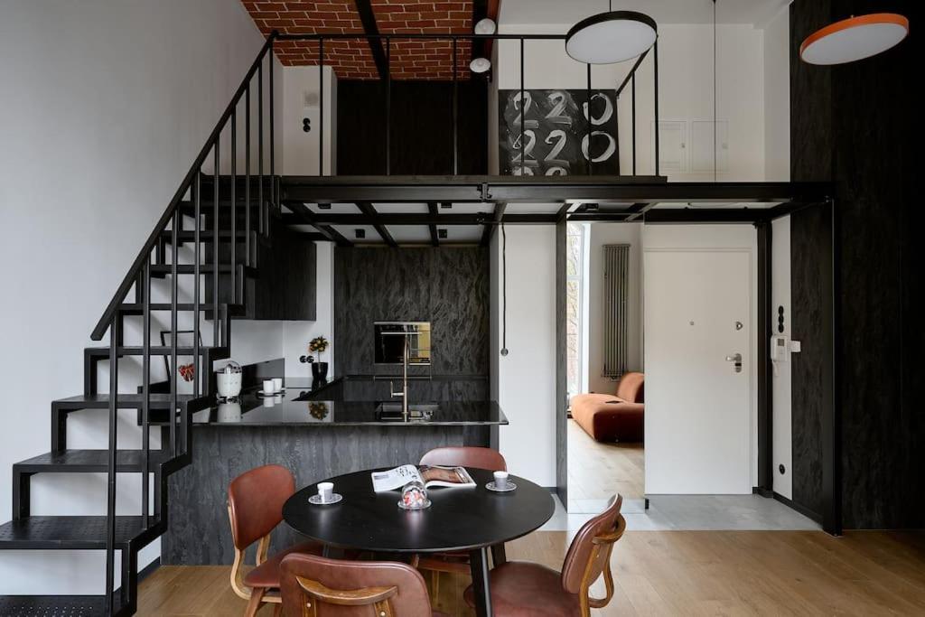 Loft Industrialny Przy Bulwarze Staromiejskim Apartment วรอตซวาฟ ภายนอก รูปภาพ