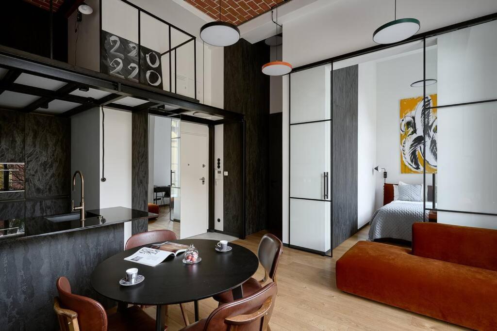Loft Industrialny Przy Bulwarze Staromiejskim Apartment วรอตซวาฟ ภายนอก รูปภาพ