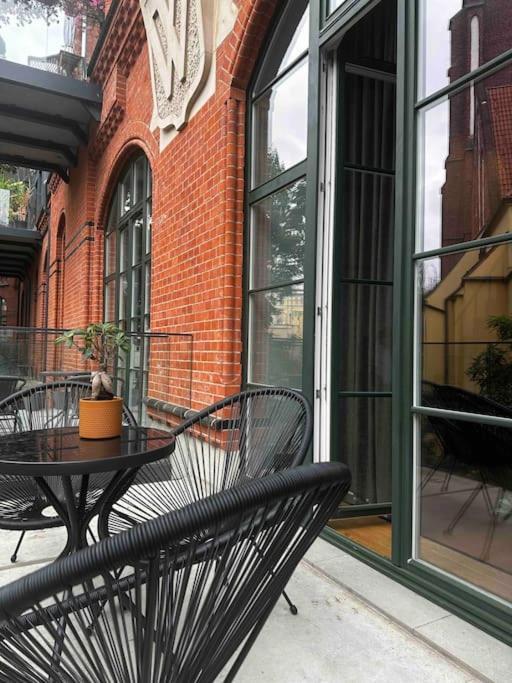 Loft Industrialny Przy Bulwarze Staromiejskim Apartment วรอตซวาฟ ภายนอก รูปภาพ